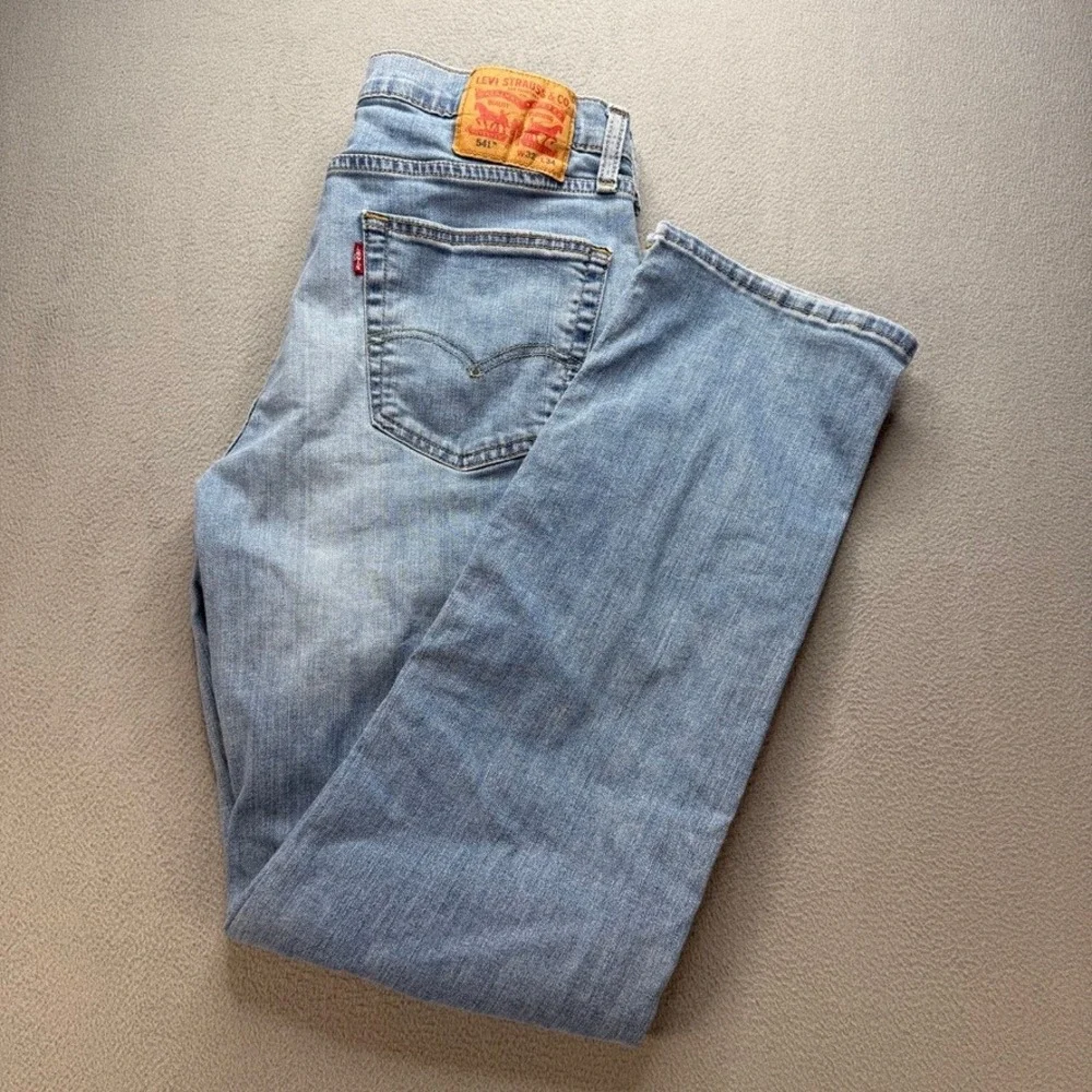 Levis 541 Jeans Athletic Taper Fit 32x34 (FIT 32x31) Blue Denim Faded Classic
